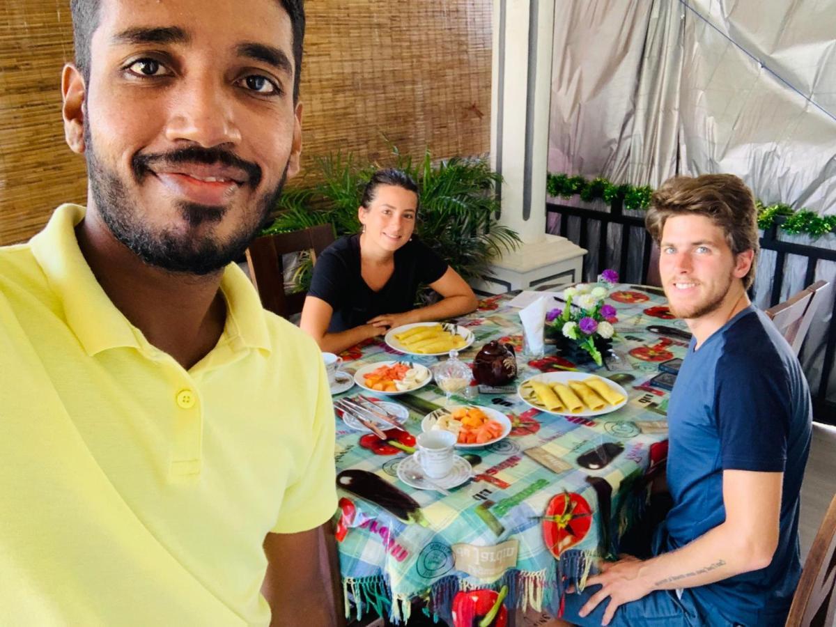 Rodrigo's Villa & Restaurant Negombo Esterno foto