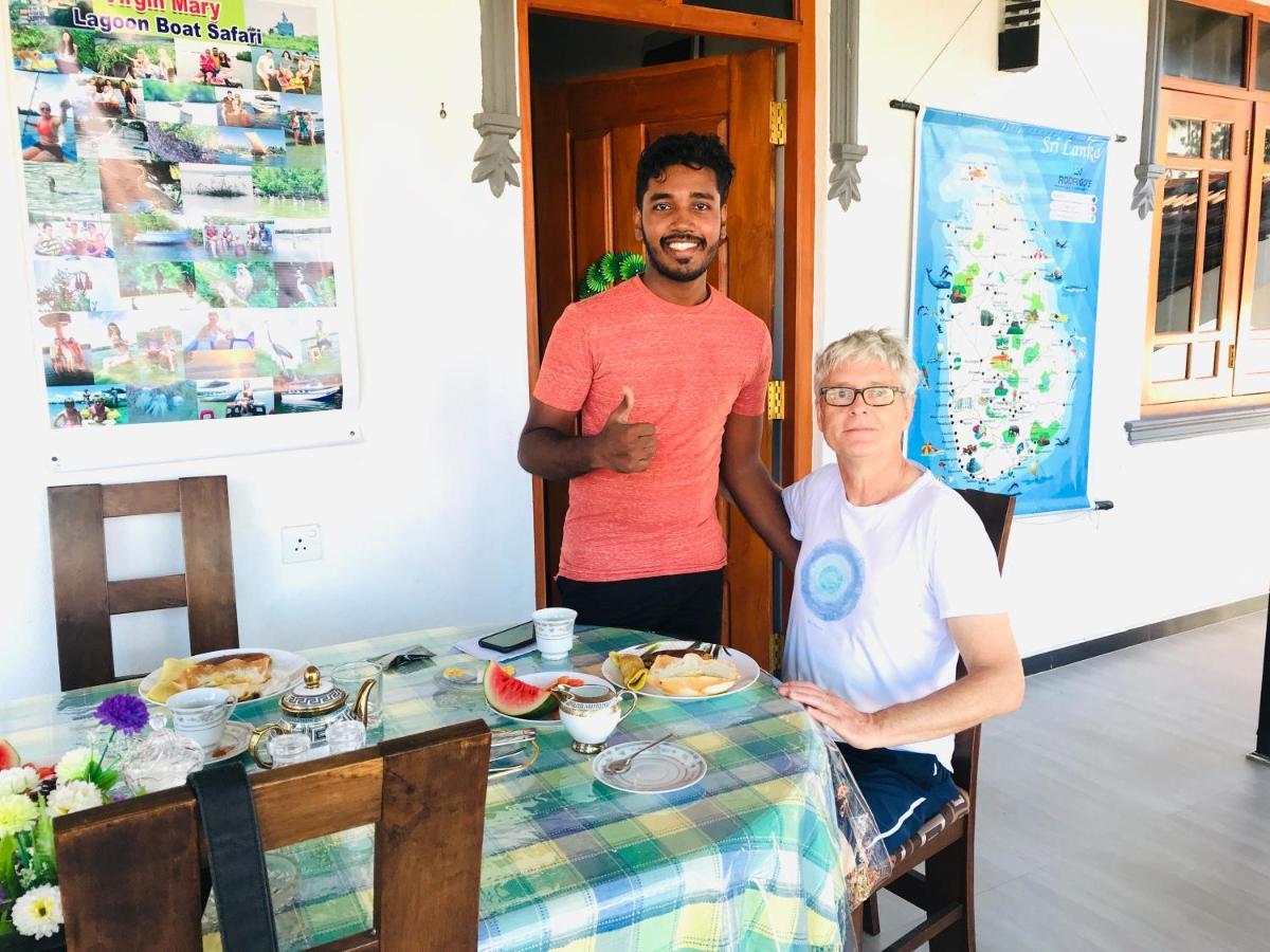 Rodrigo's Villa & Restaurant Negombo Esterno foto